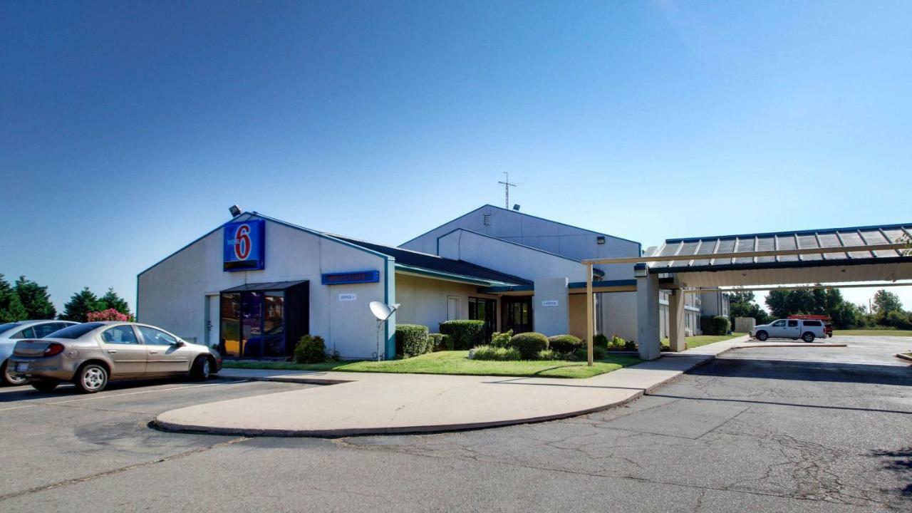 Baymont Inn & Suites Shawnee Exteriér fotografie