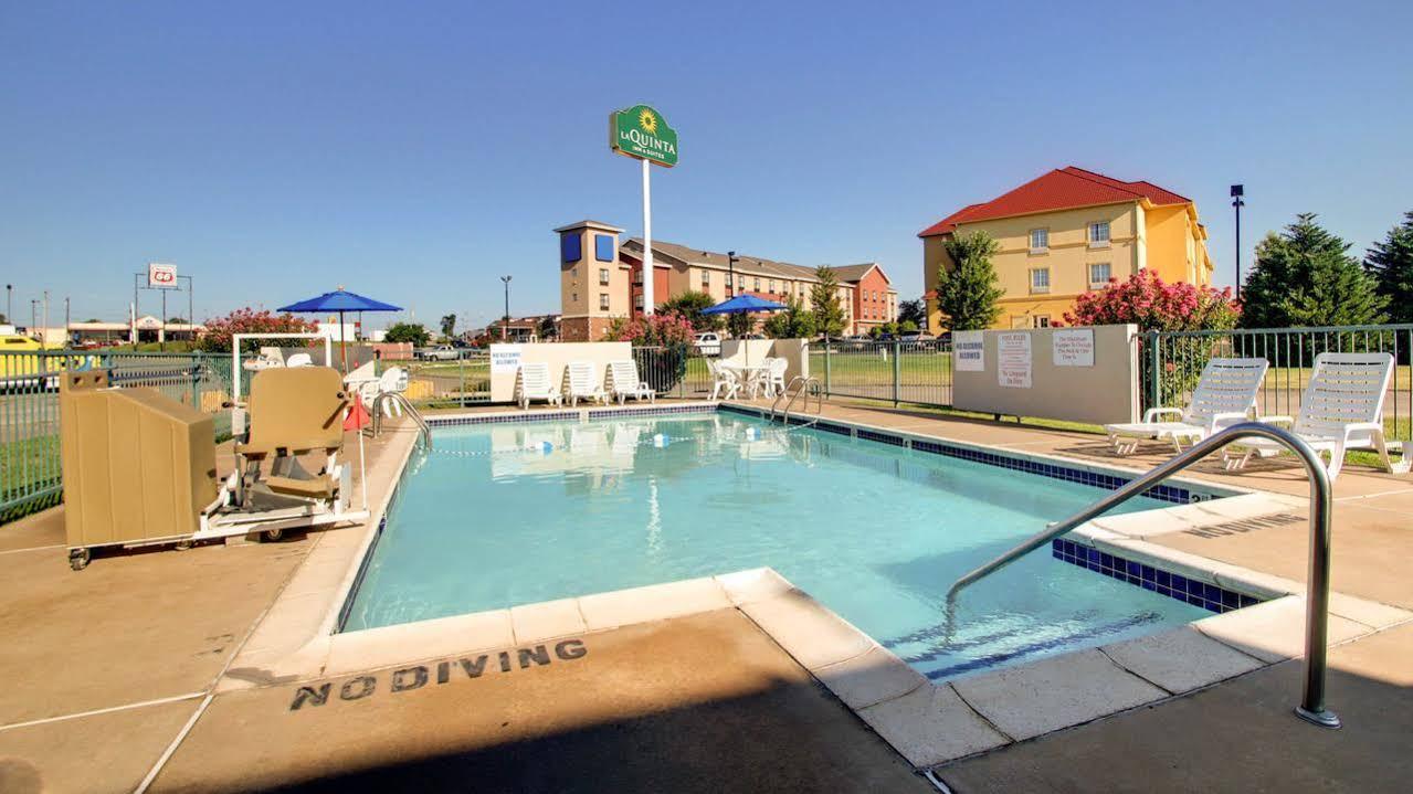 Baymont Inn & Suites Shawnee Exteriér fotografie